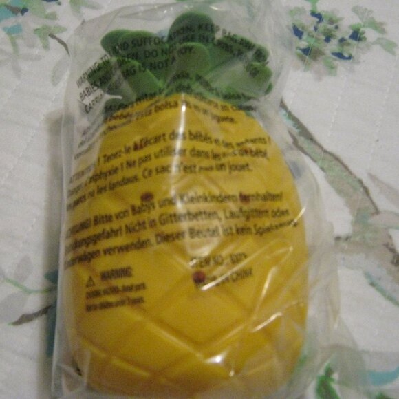 NWT Isabella's Day at School with 5 Plushies PLUS Big Feelings Pineapple - Picture 11 of 12